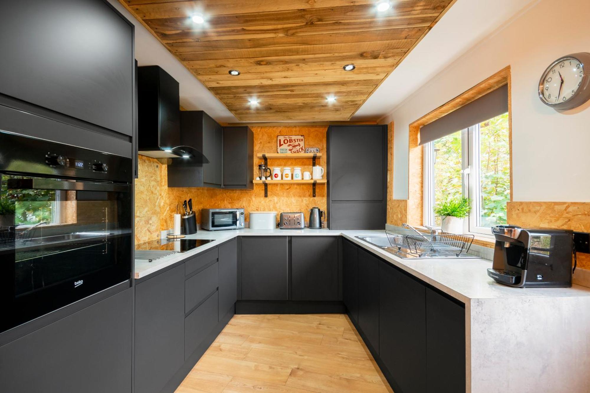Riverside Great House In The Afan Forest Bike Park By Staystaycations Glyncorrwg Exteriér fotografie